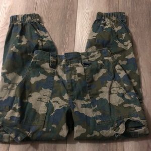 CAMO TRENDY PANTS